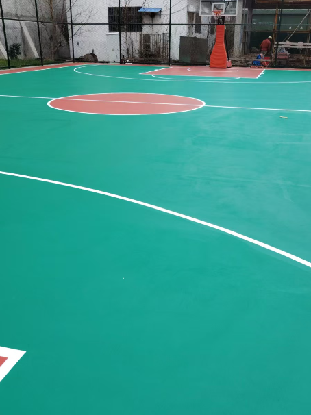 凤台 球场长期使用易出现地面开裂